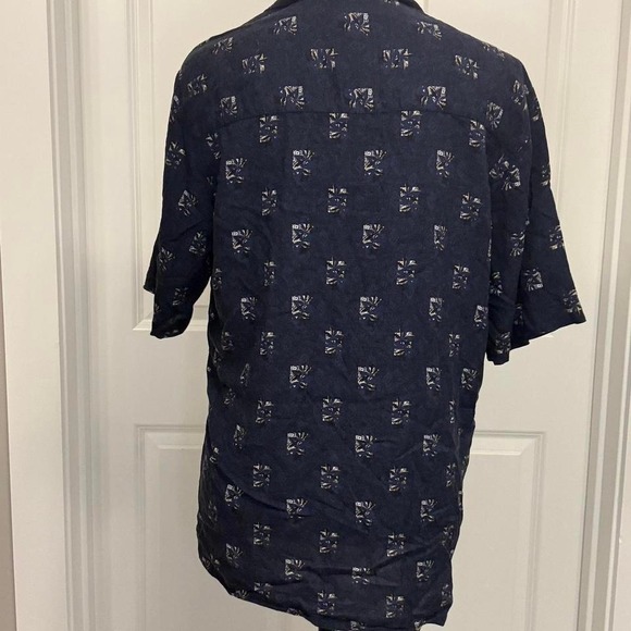 Blue and white vintage Hawaiian shirt with floral pattern - Size S - Picture 3 of 4